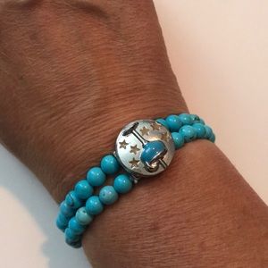 Turquoise beaded bracelet with snap